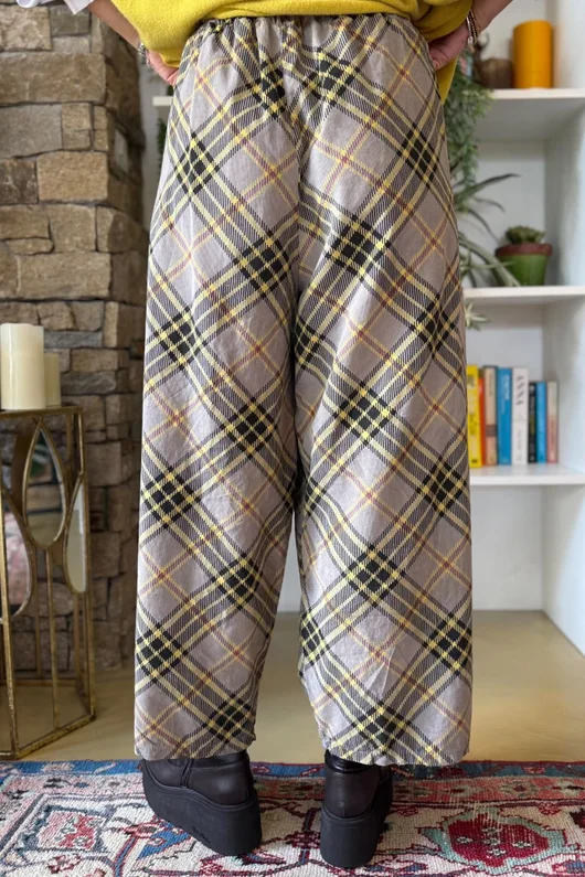 Arbi Needlecord Tartan Barrel Pant Mocha